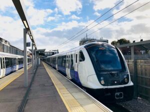 London travel news LIVE: Elizabeth Line misery and Heathrow to Paddington train disruption after track fault