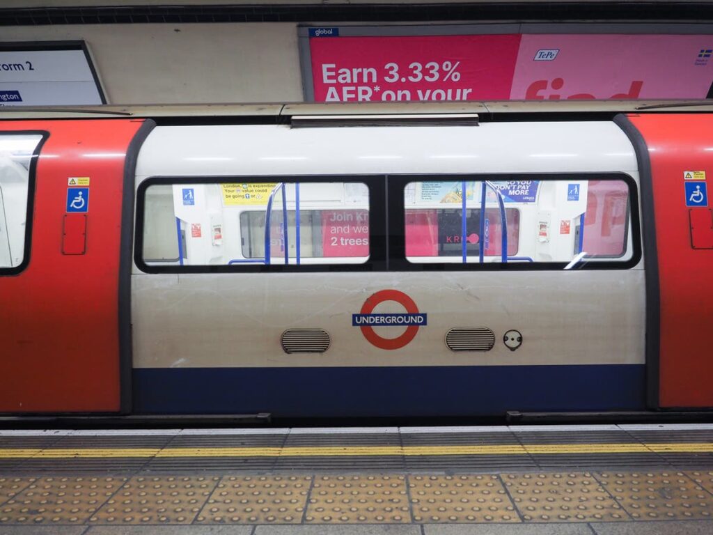 Jubilee and Northern line: Commuters face severe delays on London tube lines this morning